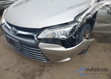 2017 Toyota Camry Le z USA, uszkodzony, nr VIN 4T1BF1FK5HU385870